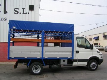 Carrocer�a Cami�n Frutero Toldillas Lateral
